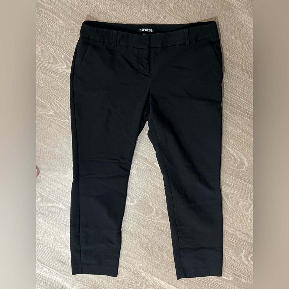 Express columnist size 8 slacks.